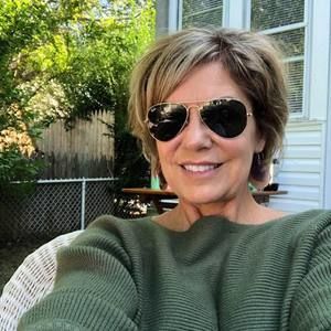 Meet your Posher, Sharon